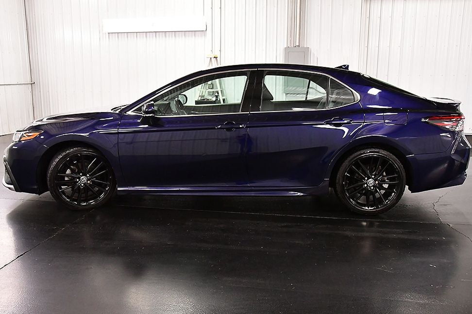 2022 Toyota Camry Hybrid XSE
