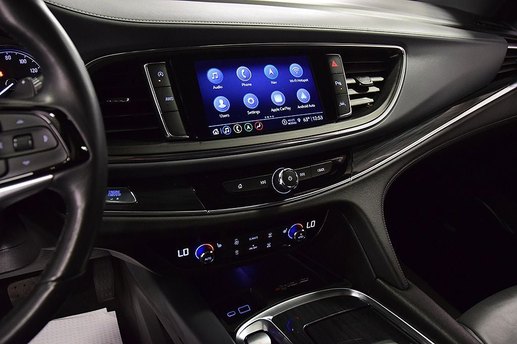 2024 Buick Enclave Essence Sport Touring