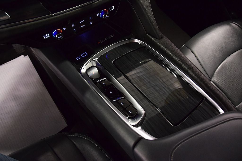 2024 Buick Enclave Essence Sport Touring