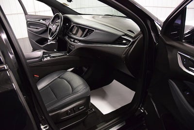 2024 Buick Enclave Essence Sport Touring