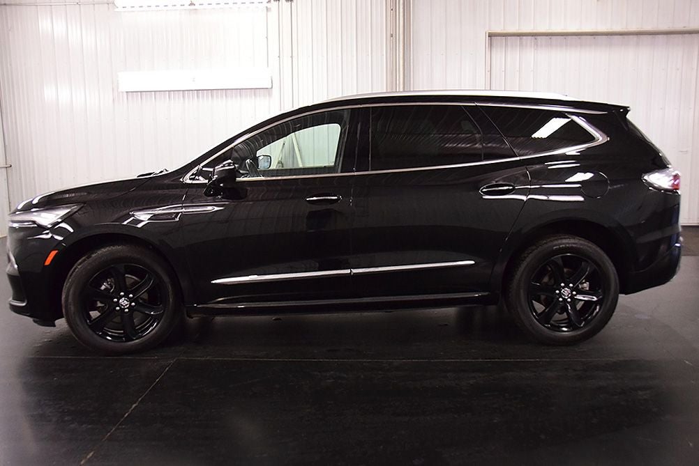 2024 Buick Enclave Essence Sport Touring