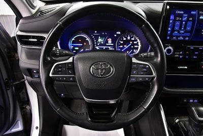 2022 Toyota Highlander Hybrid Platinum