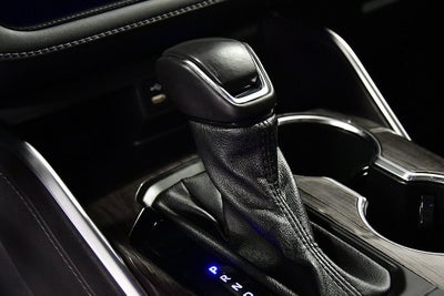 2022 Toyota Highlander Hybrid Platinum