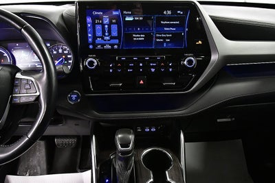 2022 Toyota Highlander Hybrid Platinum