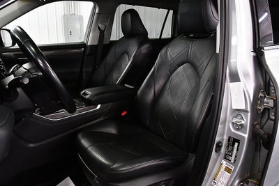 2022 Toyota Highlander Hybrid Platinum
