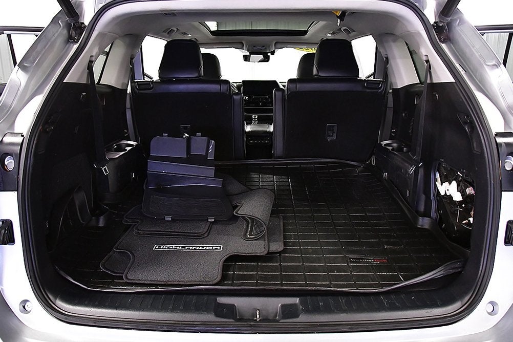 2022 Toyota Highlander Hybrid Platinum