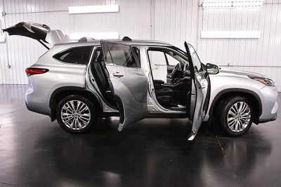 2022 Toyota Highlander Hybrid Platinum