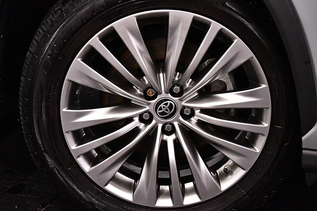 2022 Toyota Highlander Hybrid Platinum