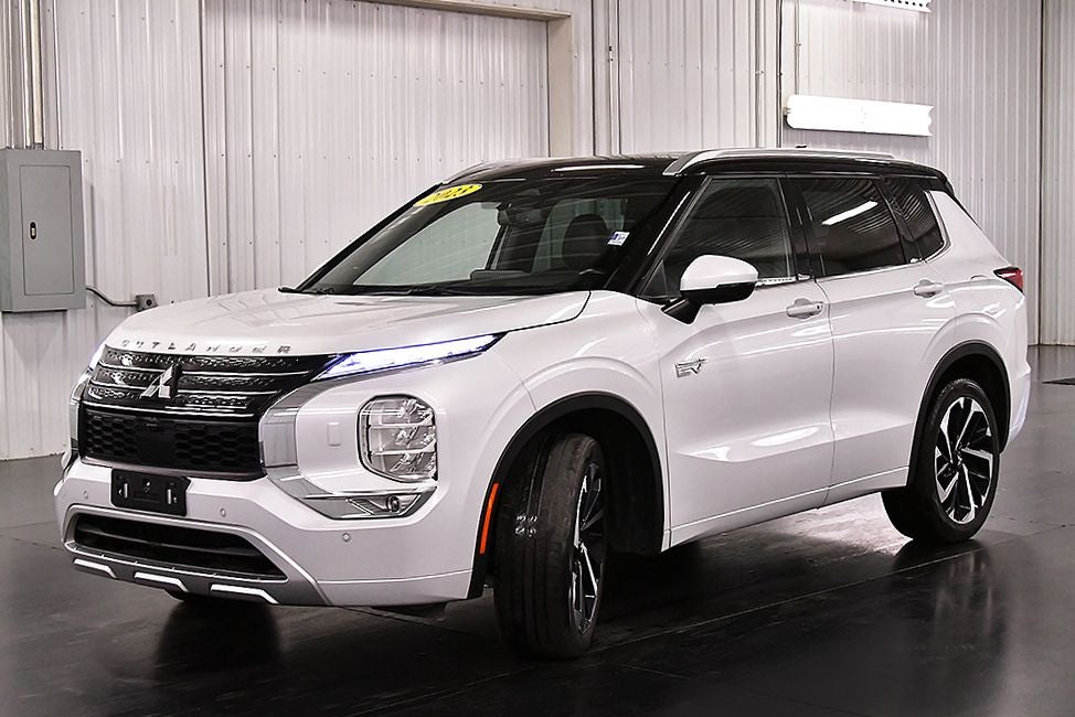 2023 Mitsubishi Outlander PHEV SEL