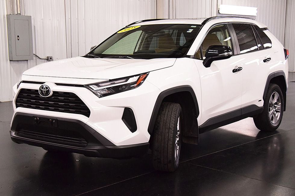 2025 Toyota RAV4 Hybrid XLE