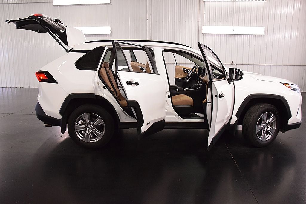 2025 Toyota RAV4 Hybrid XLE