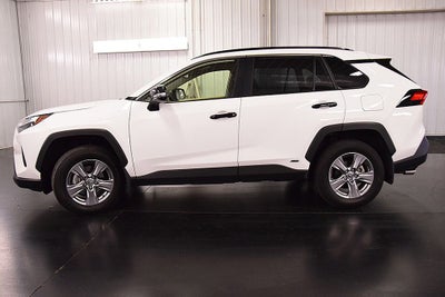 2025 Toyota RAV4 Hybrid XLE