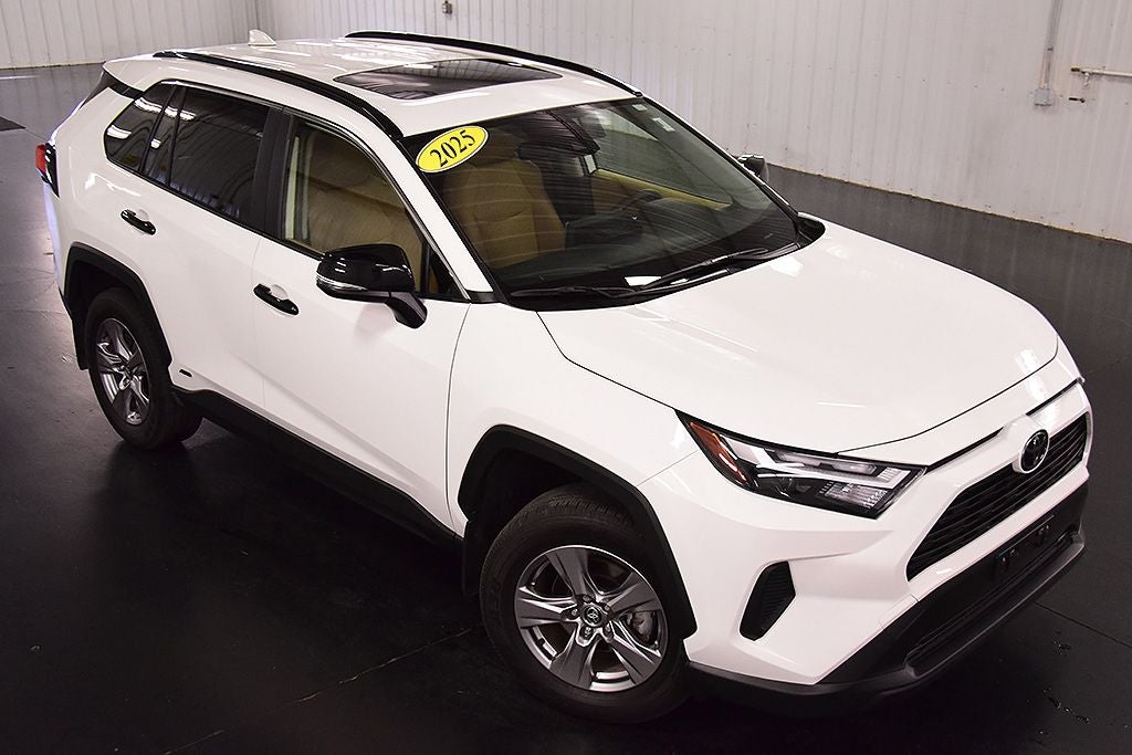 2025 Toyota RAV4 Hybrid XLE
