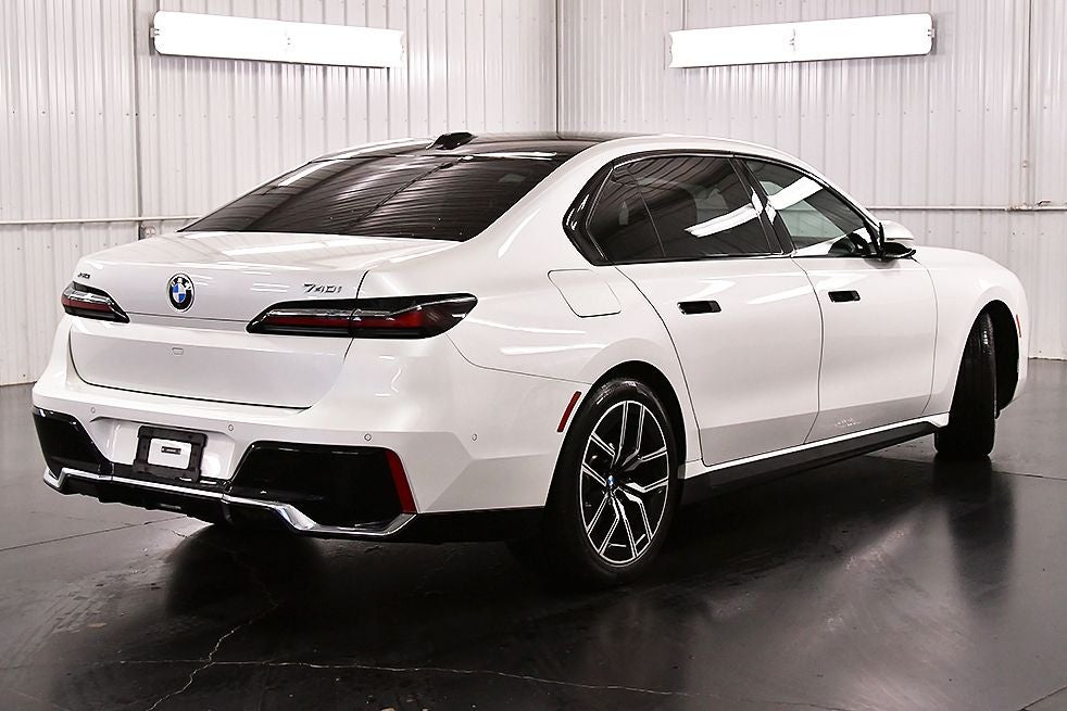 2024 BMW 7 Series 740i xDrive