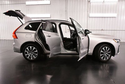 2025 Volvo XC60 B5 Plus