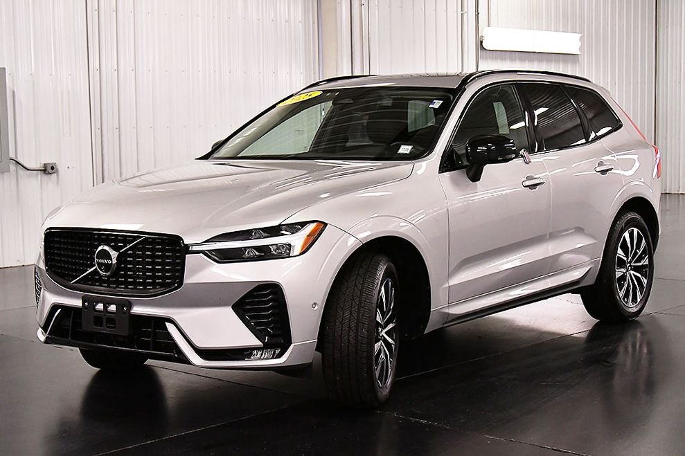2025 Volvo XC60 B5 Plus