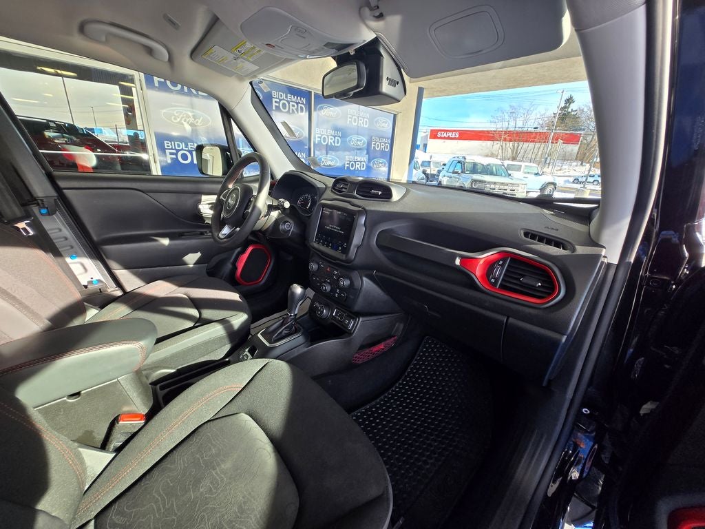 2023 Jeep Renegade Trailhawk