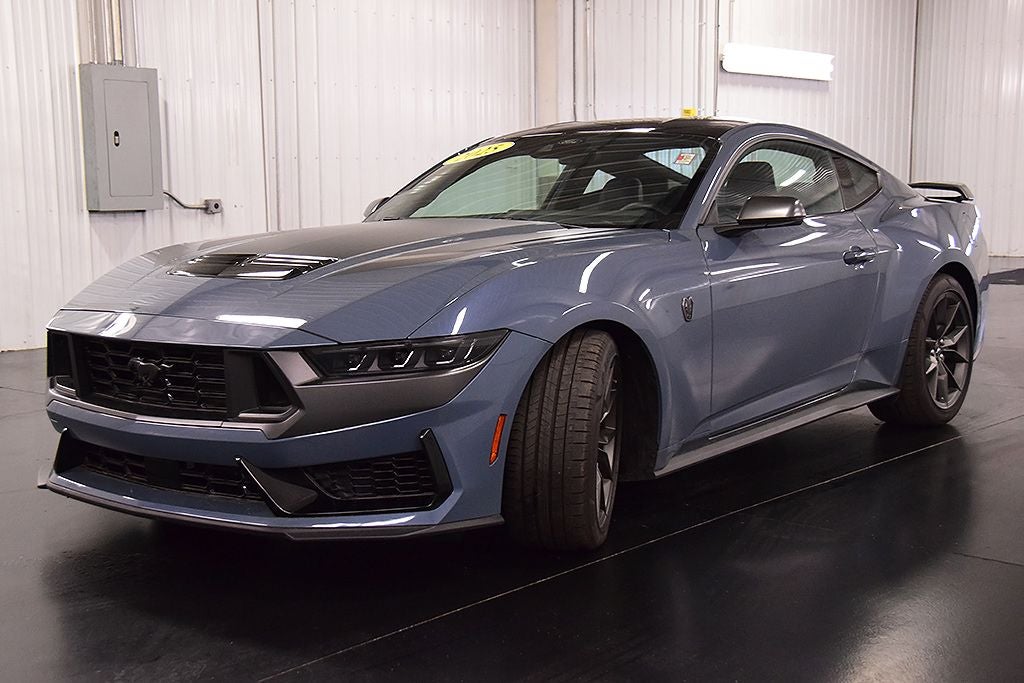 2025 Ford Mustang Dark Horse