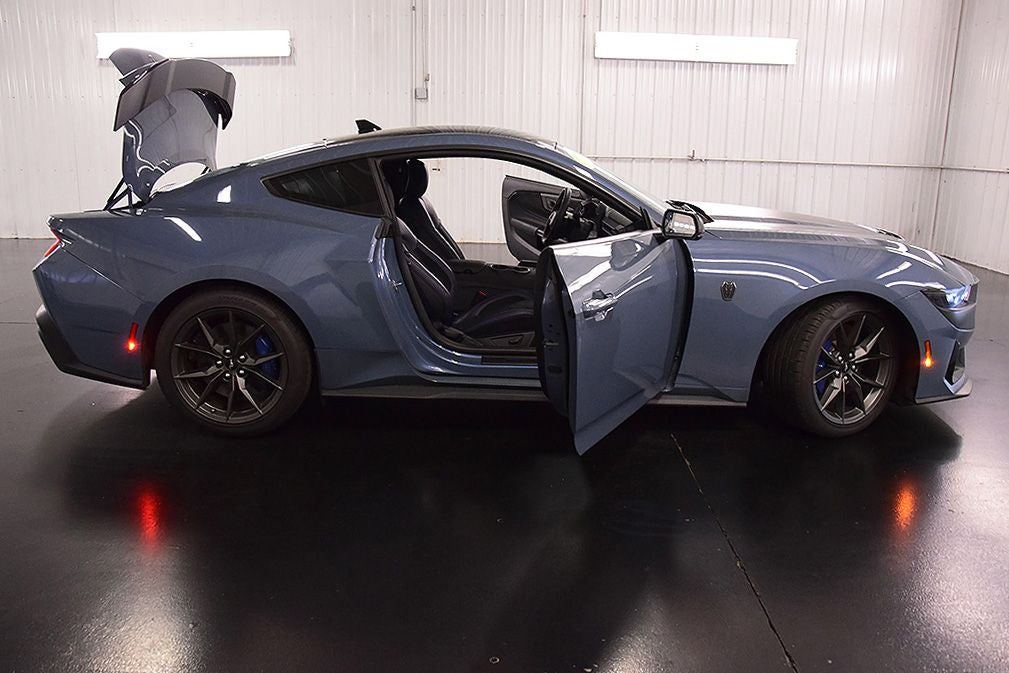 2025 Ford Mustang Dark Horse