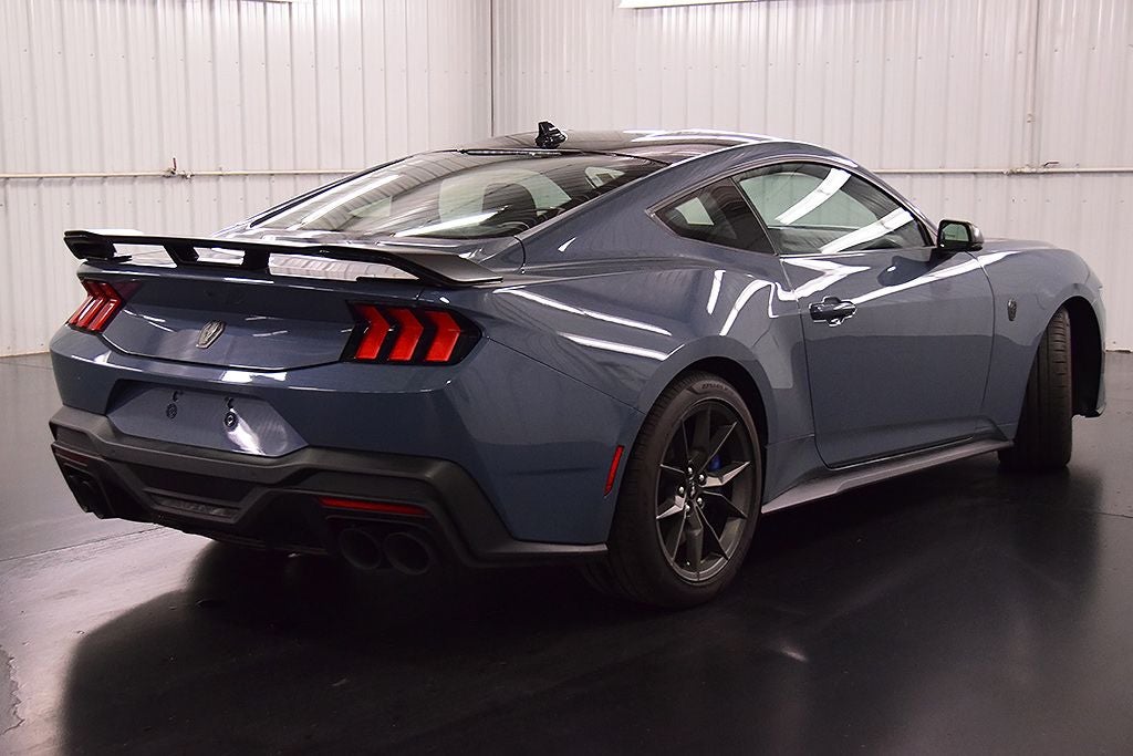 2025 Ford Mustang Dark Horse