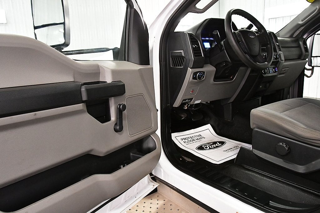 2017 Ford F-550SD XL DRW