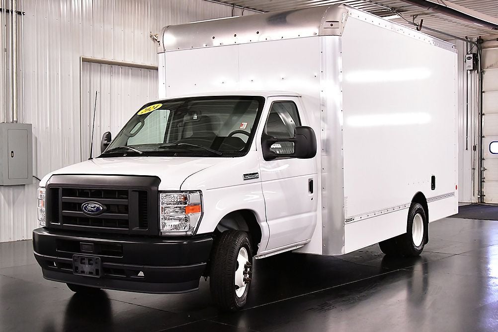 2024 Ford E-450SD Base