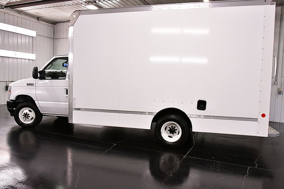 2024 Ford E-450SD Base