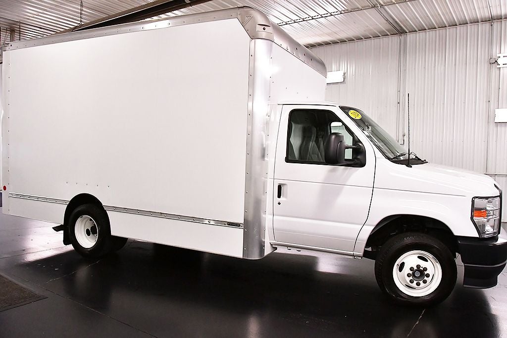 2024 Ford E-450SD Base