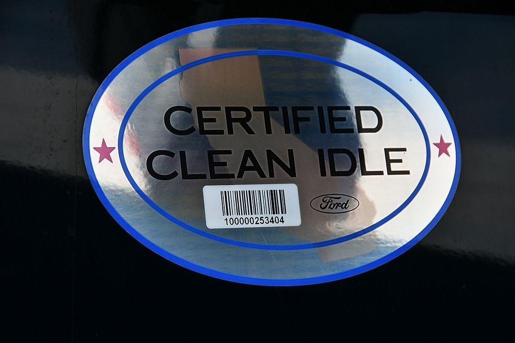 2018 Ford F-750SD Base Flat Bed Tow Truck