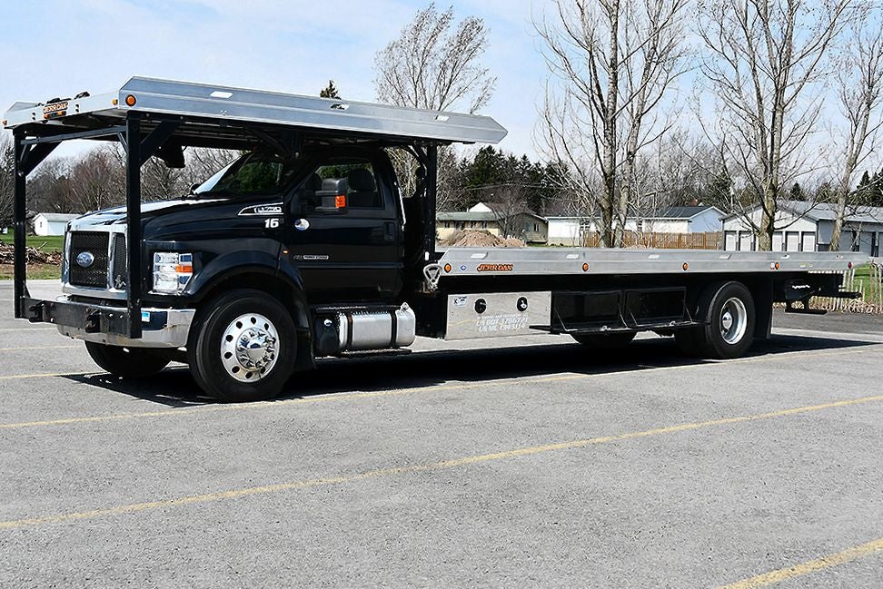 2018 Ford F-750SD Base Flat Bed Tow Truck