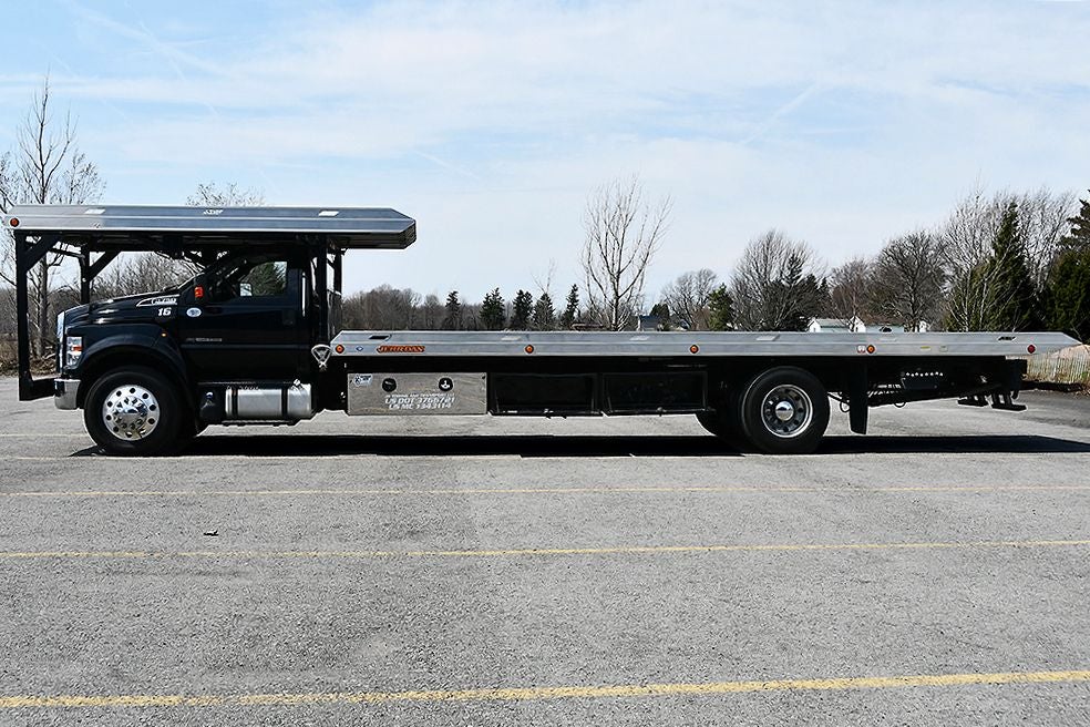 2018 Ford F-750SD Base Flat Bed Tow Truck