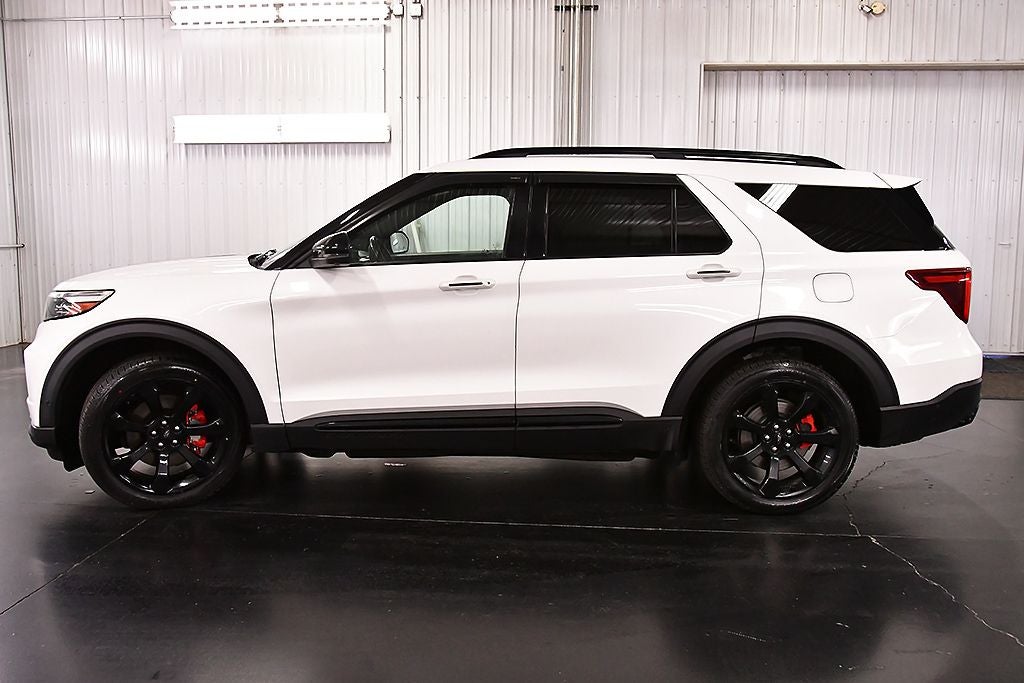 2020 Ford Explorer ST 1
