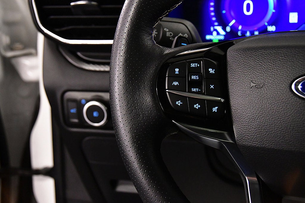 2023 Ford Explorer ST 1