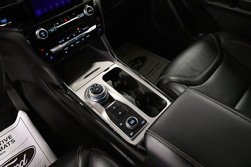 2023 Ford Explorer ST 1