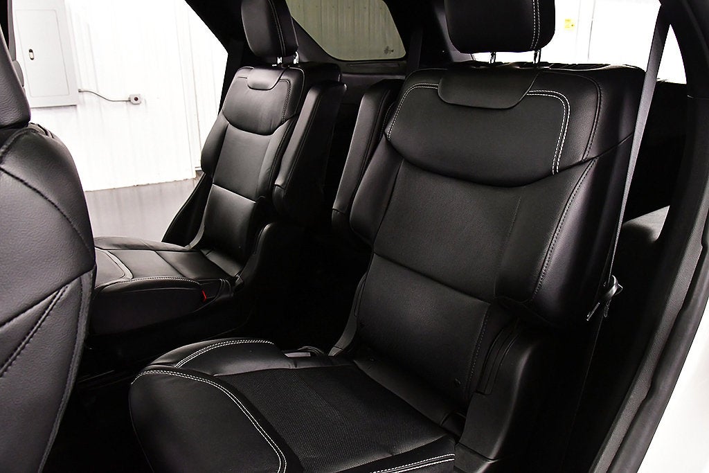 2023 Ford Explorer ST 1