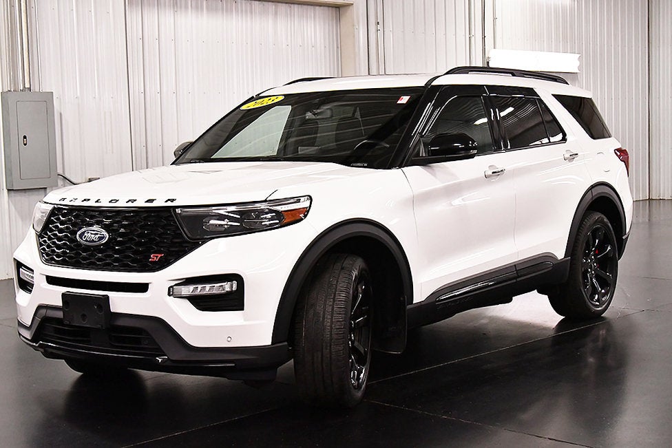2023 Ford Explorer ST 1