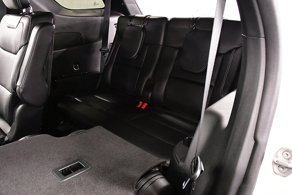 2023 Ford Explorer ST 1
