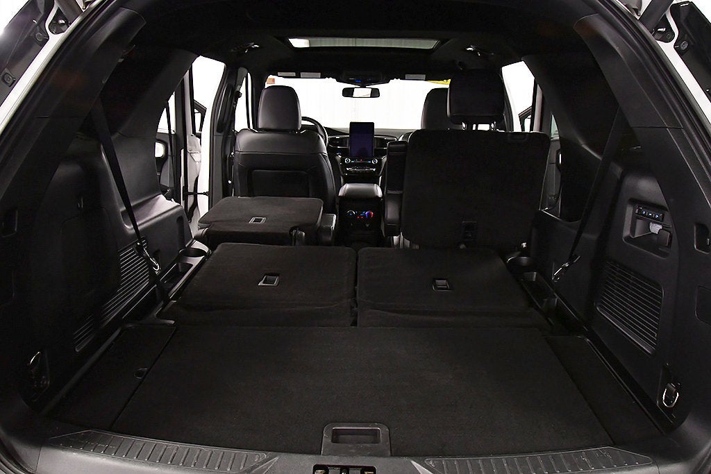 2023 Ford Explorer ST 1