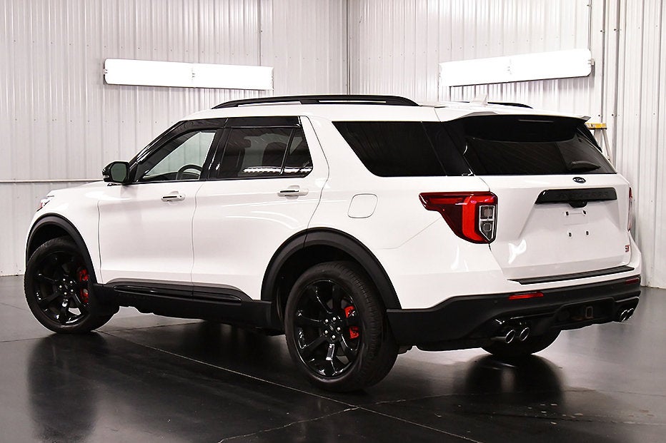 2023 Ford Explorer ST 1