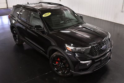 2023 Ford Explorer ST 1