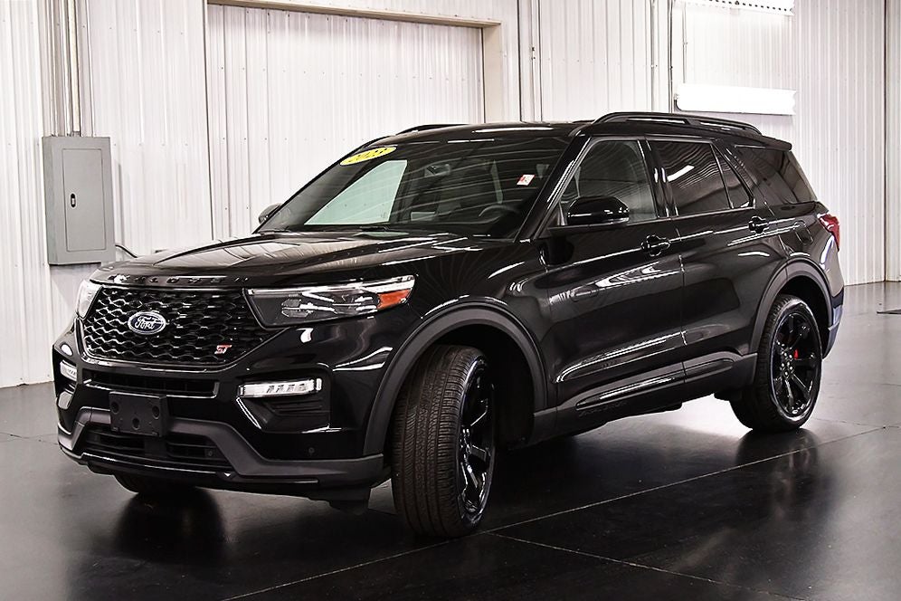 2023 Ford Explorer ST 1