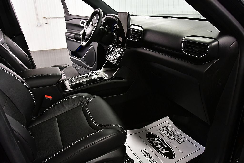 2023 Ford Explorer ST 1