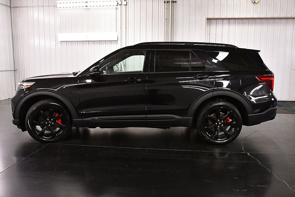 2023 Ford Explorer ST 1