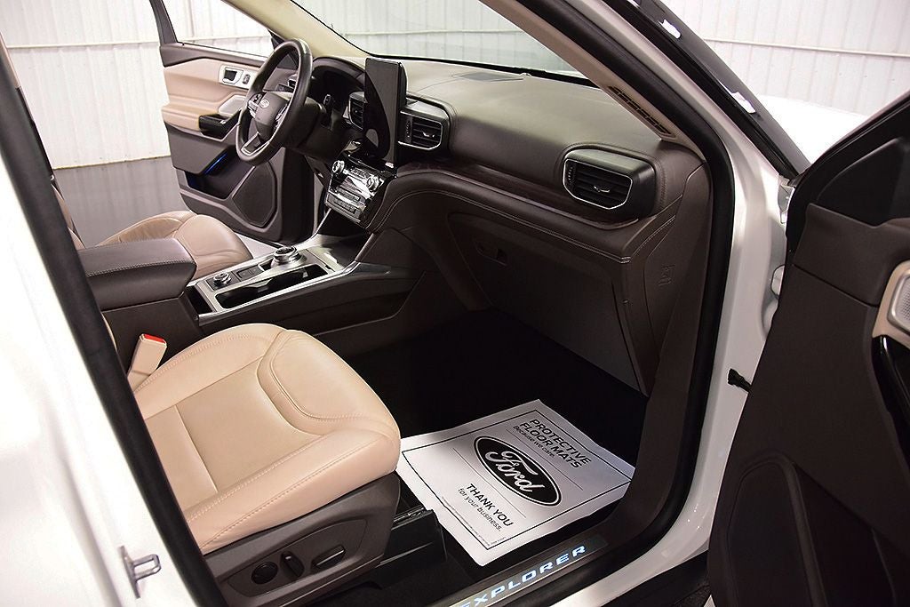 2023 Ford Explorer Platinum