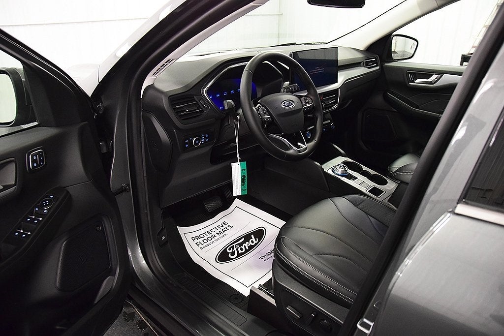 2025 Ford Escape Plug-In Hybrid Base