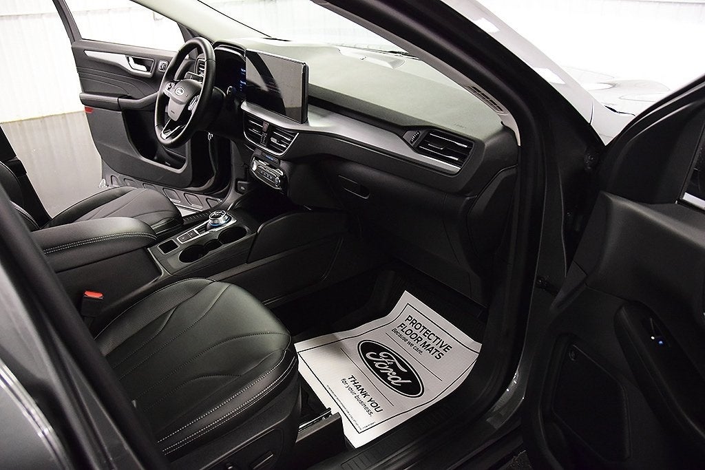 2025 Ford Escape Plug-In Hybrid Base