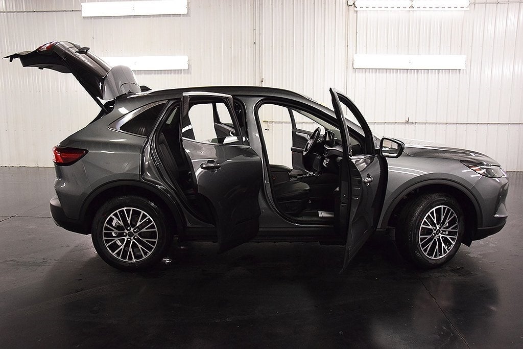 2025 Ford Escape Plug-In Hybrid Base