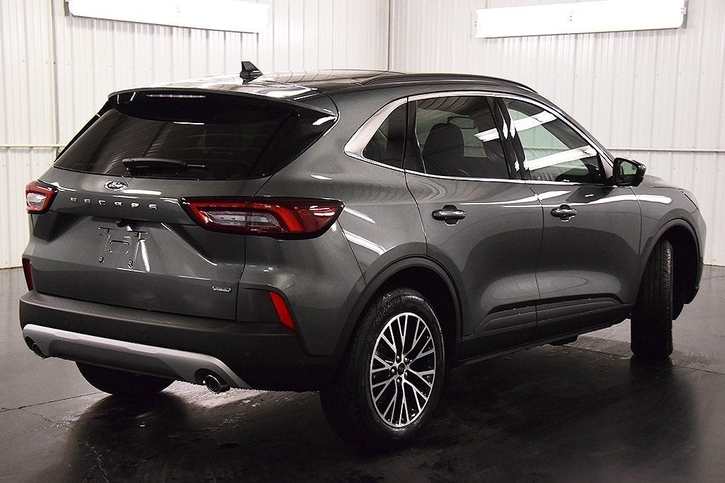 2025 Ford Escape Plug-In Hybrid Base