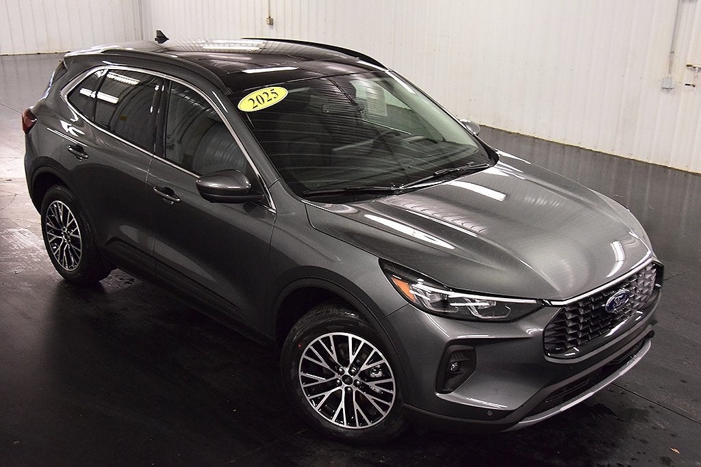 2025 Ford Escape Plug-In Hybrid Base