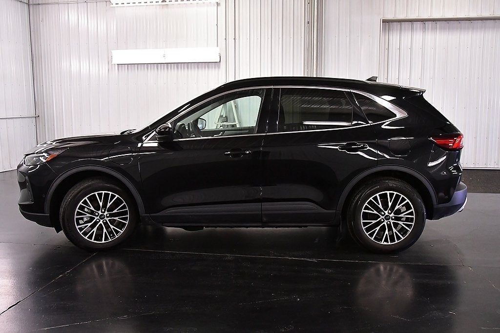 2023 Ford Escape Plug-In Hybrid Base